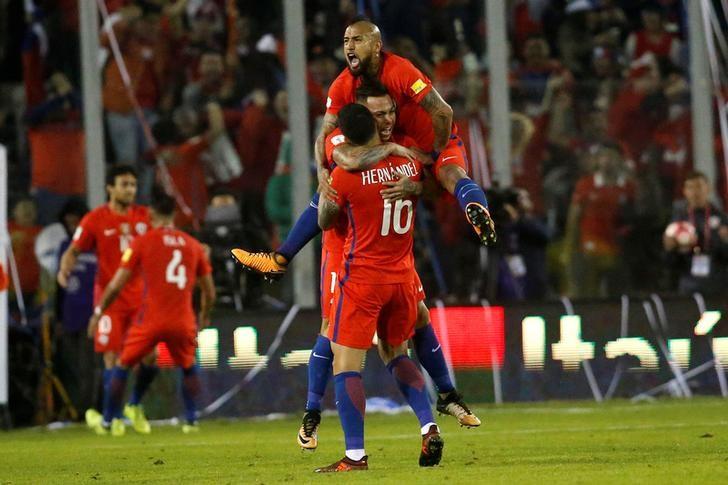 Chile beat Ecuador 2-1 to keep World Cup hopes alive