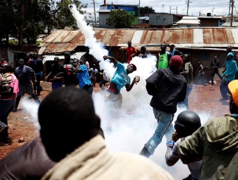 Boycott, shooting and tear gas mar Kenya election re-run