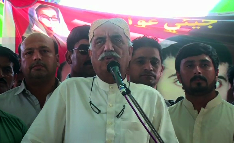 Govt is running the country by taking loans: Khursheed Shah