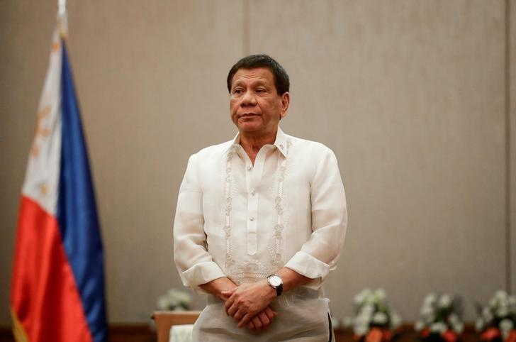 New poll shows Philippine president still hugely popular