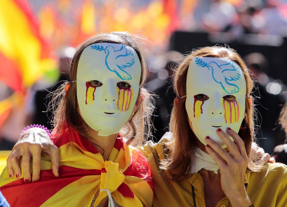 Protests but no talks as Catalonia crisis goes down to wire