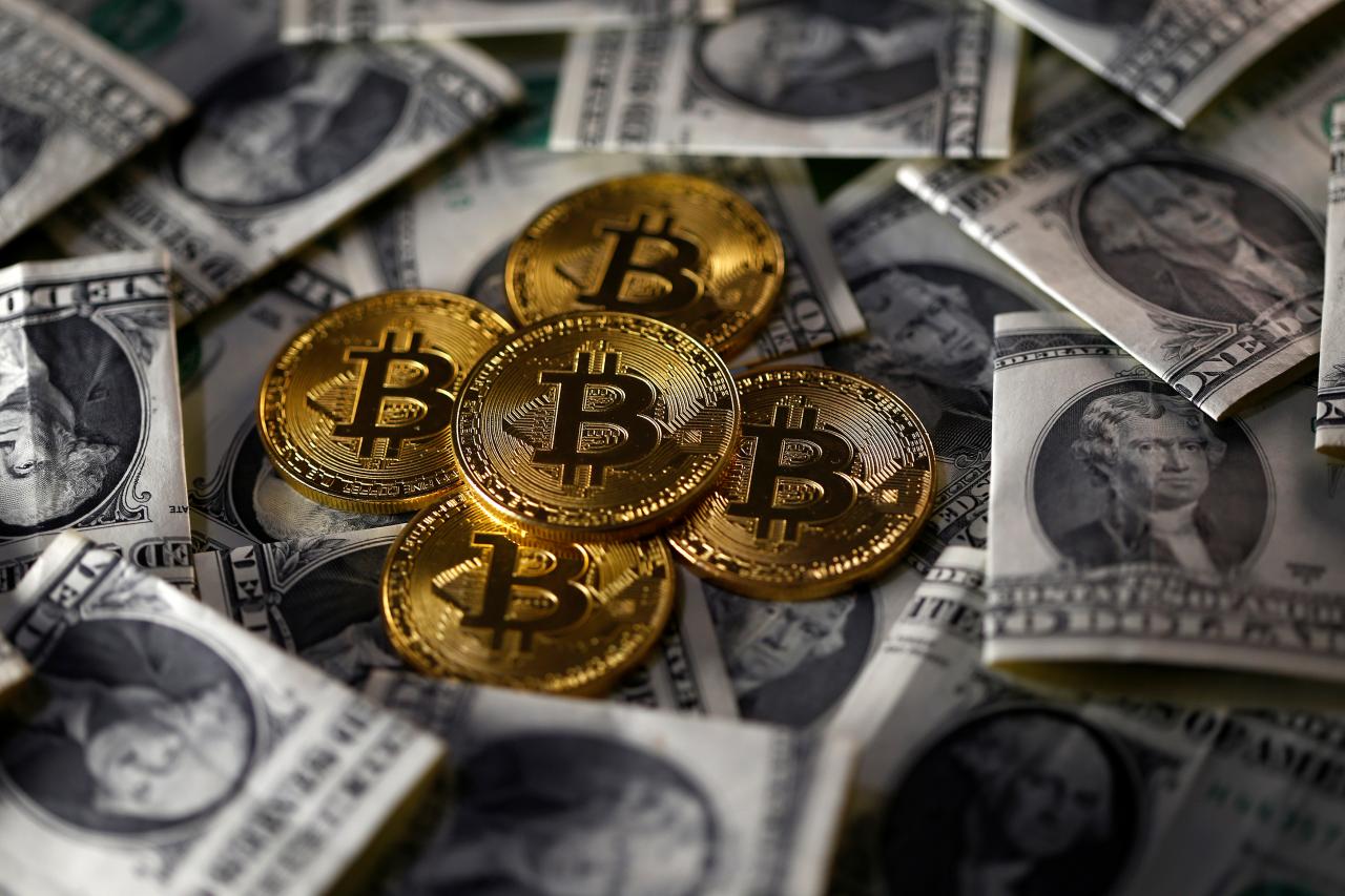 Bitcoin rises above $10,000 for the first time on BitStamp