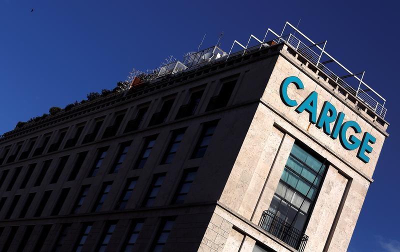 Italy's Carige signs underwriting accord over new share issue