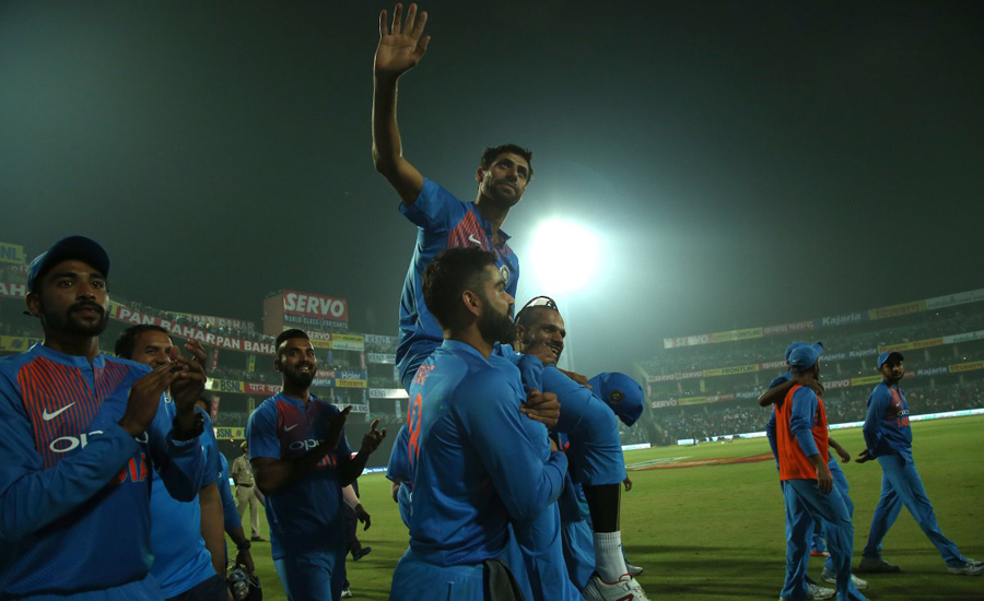 India thump New Zealand in Nehra's swansong