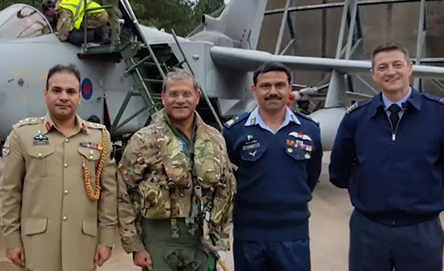 Air Chief Marshal Sohail Aman calls on British Air Chief Stephen Hillier