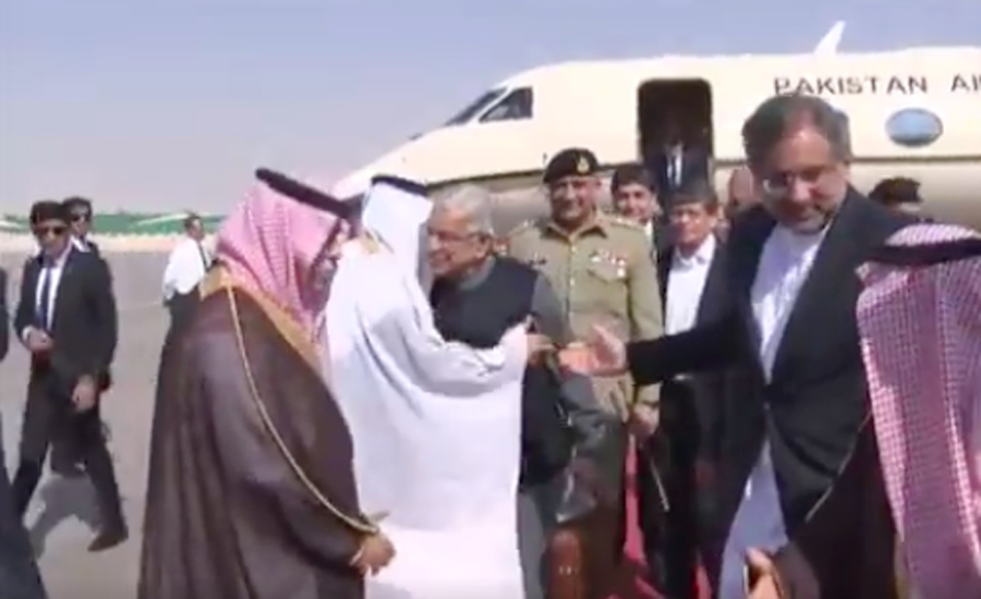 PM, COAS & Foreign Minister reach Saudi Arabia