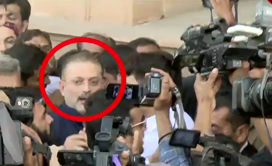 Sharjeel Memon accorded rousing welcome on arrival in Sindh Assembly