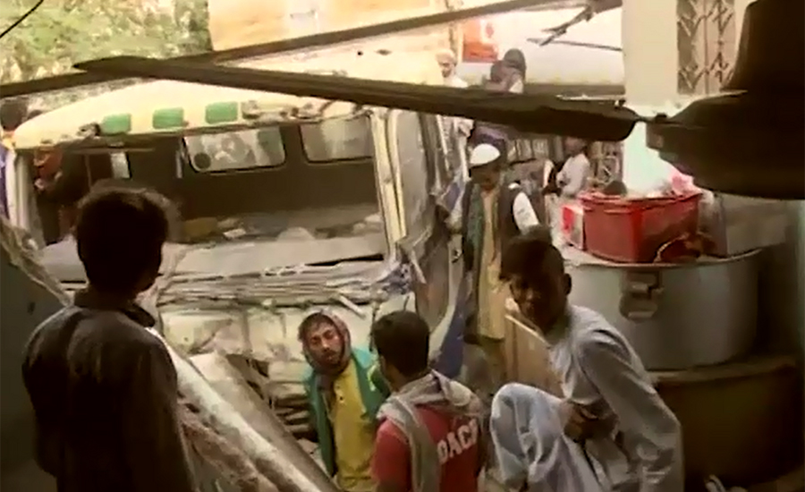 Girl dies as oil tanker smashes into house in Karachi