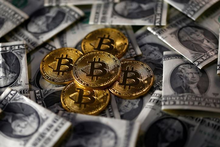 $10,000 in sight for bitcoin as it rockets to new record high