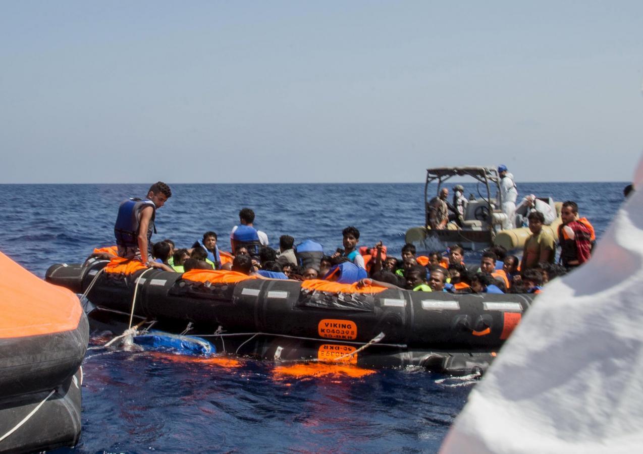 At least 25 dead after migrant boat sinks off Libya