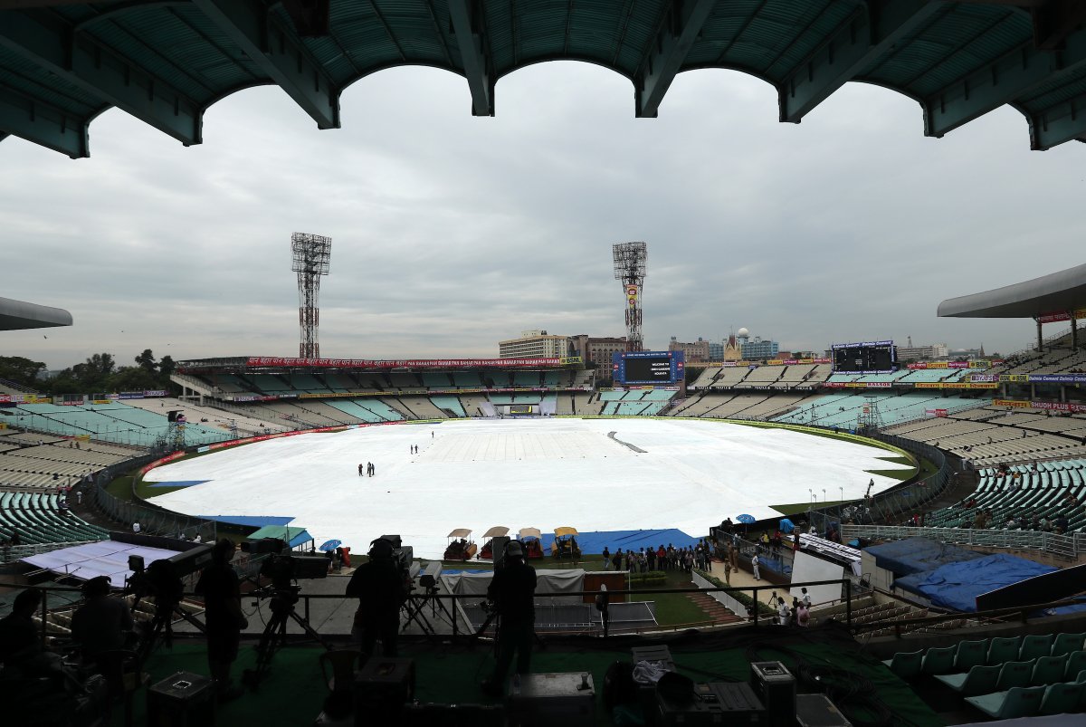 Sri Lanka field against India after morning washout