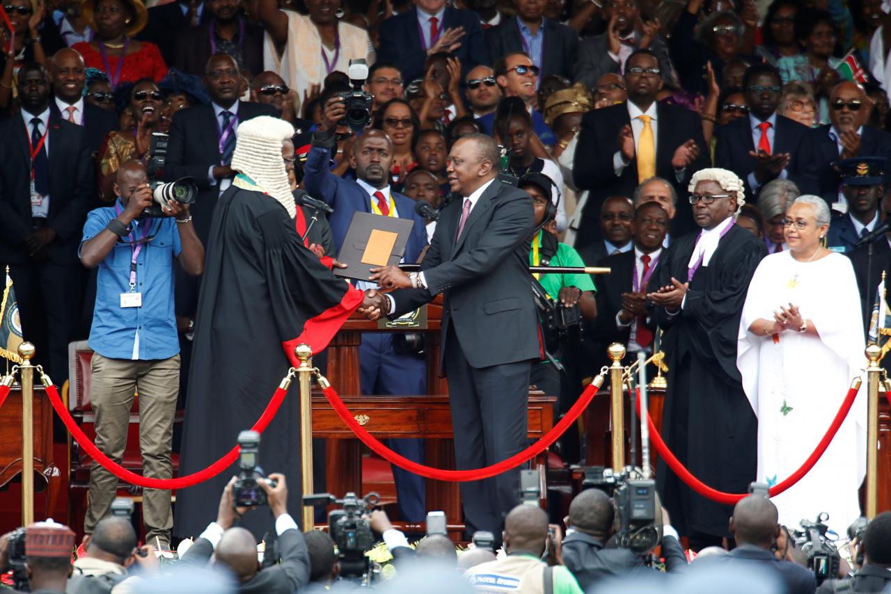 Kenya president sworn-in as police block rival opposition meeting