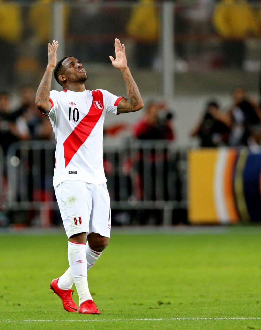 Peru down New Zealand to complete World Cup lineup