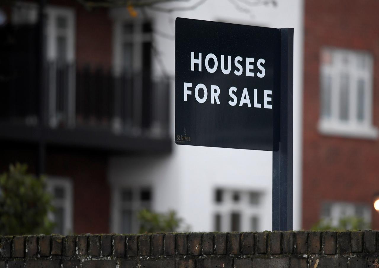 UK house prices rise by more than expected in November