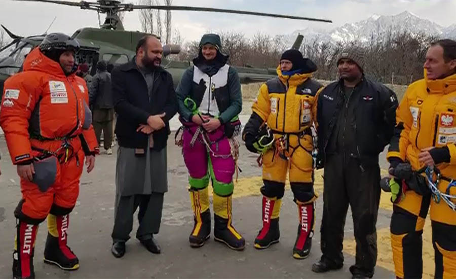 Pak Army operation underway to rescue stranded foreign mountaineers