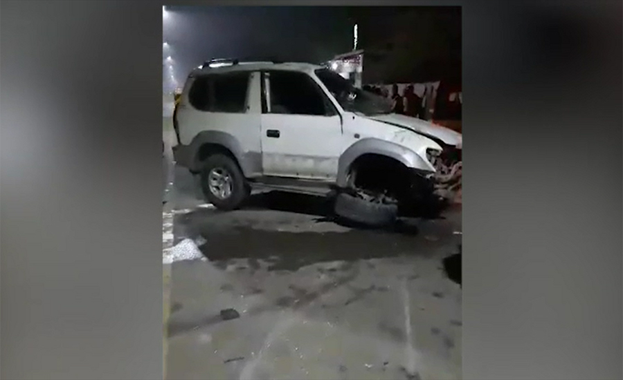 Two dead after car plows into pedestrians in Larkana