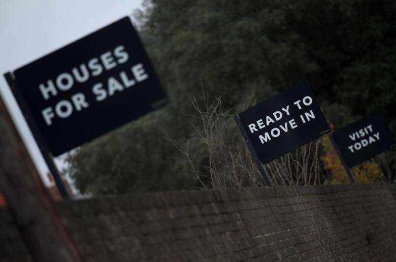 London home-sellers cut prices by most since 2009: Rightmove