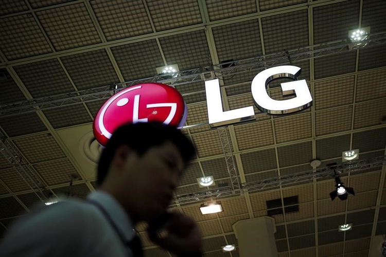 LG Electronics swings back to operating profit in fourth-quarter