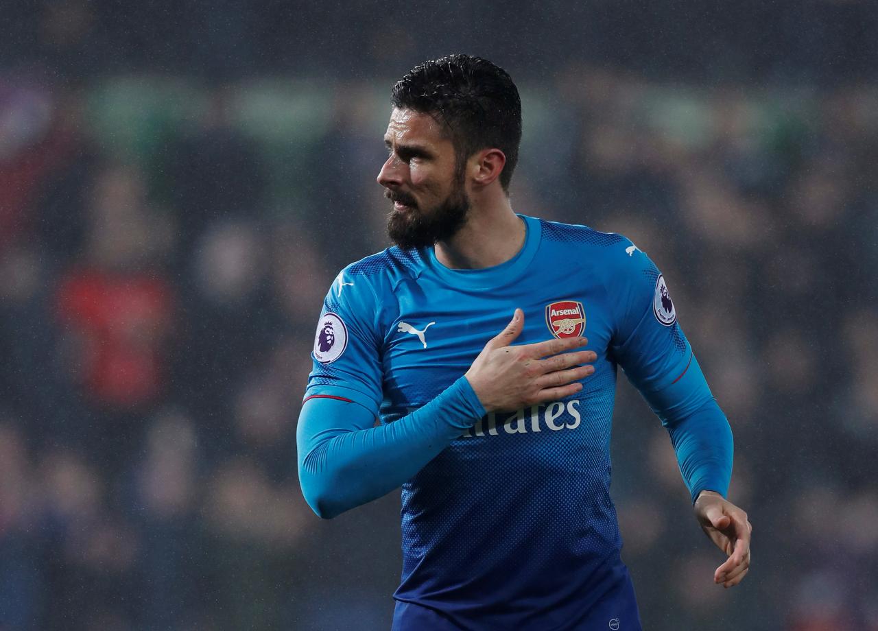 Chelsea beef up their attack with Giroud signing