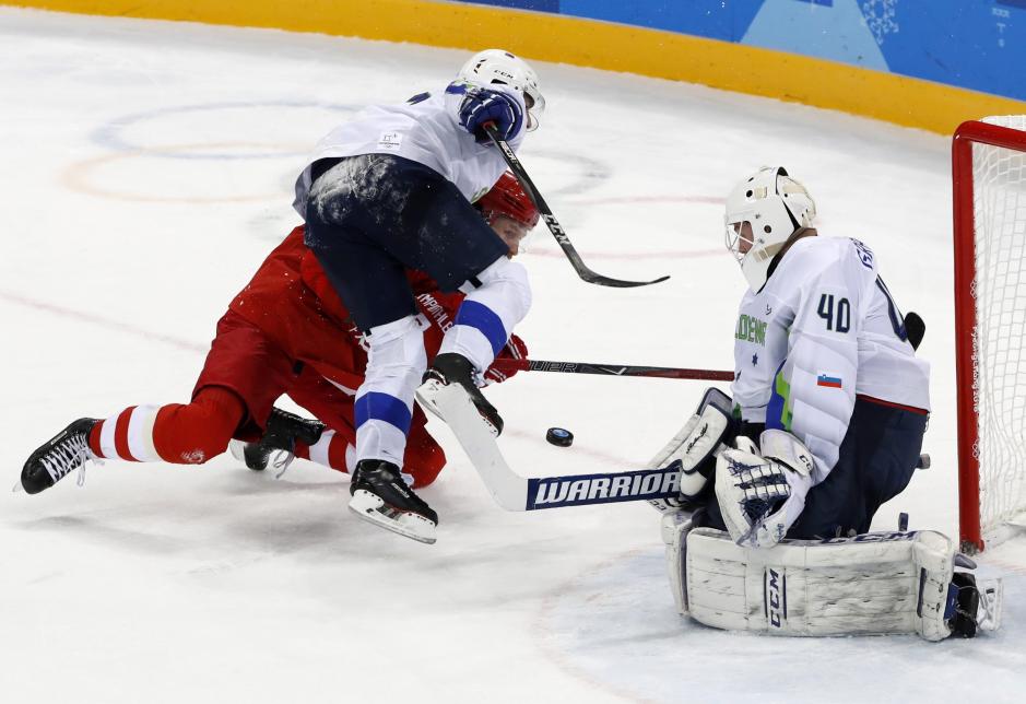 Ice hockey: Russians up and running with big win over Slovenia
