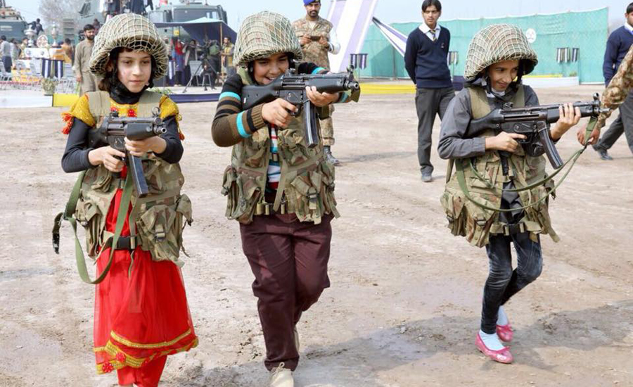 Over 500 students spend a day with Army at Multan Garrison