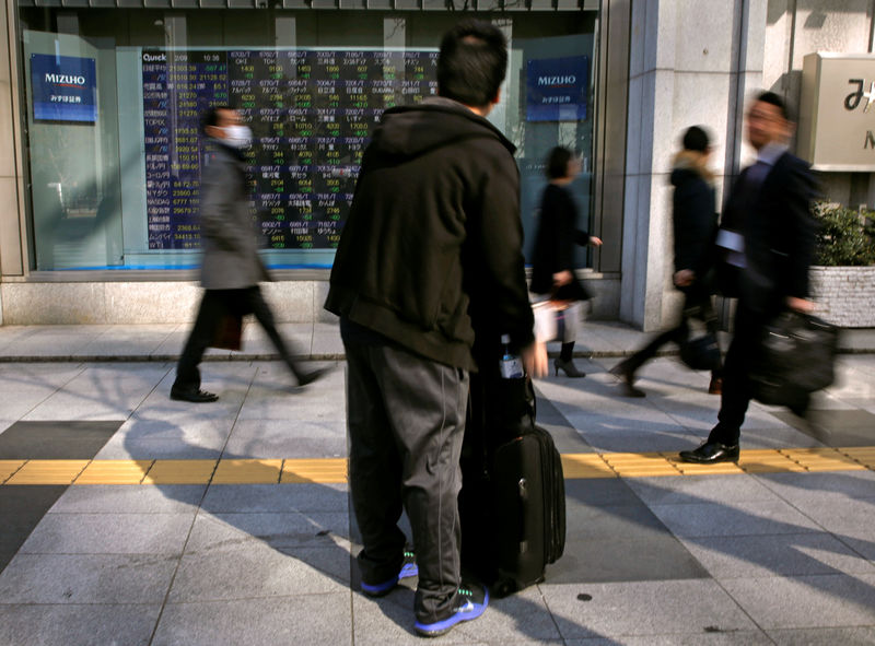 Asia stocks rebound, euro pulls off lows as Italy anxiety cools