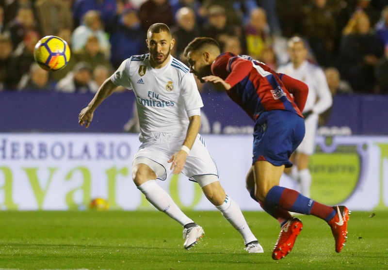 Pazzini earns Levante a draw against struggling Madrid