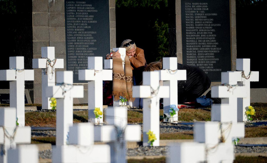 Argentines visit graves of loved ones killed in Falklands War