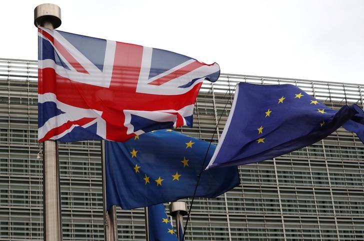 Britain should consider longer EU exit process if needed: lawmakers
