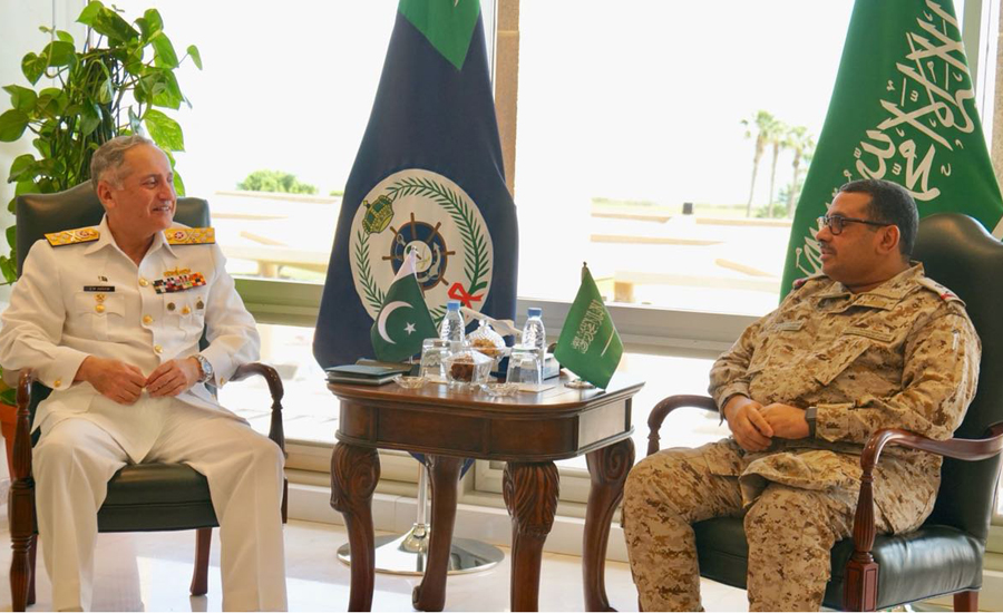 CNS Zafar Abbasi calls on eastern fleet commander in Saudi Arabia