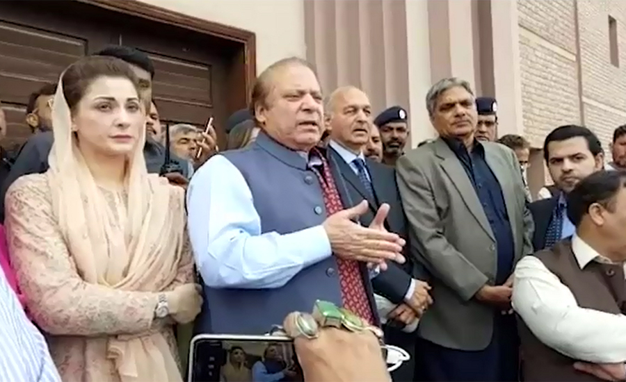 Nawaz declares commenting on court decision basic right
