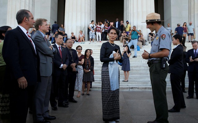 US Holocaust museum rescinds award to Myanmar's Suu Kyi