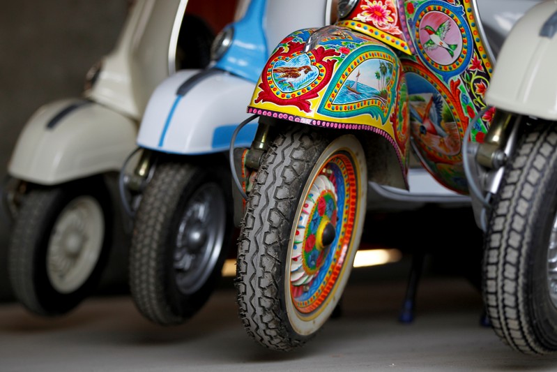 Labor of love - Vintage Vespa fans cling to the past in Pakistan