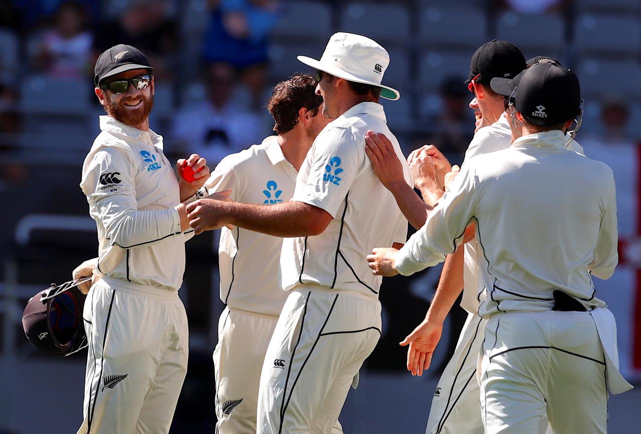 NZ captain catch, referral puts NZ in sight of Test win