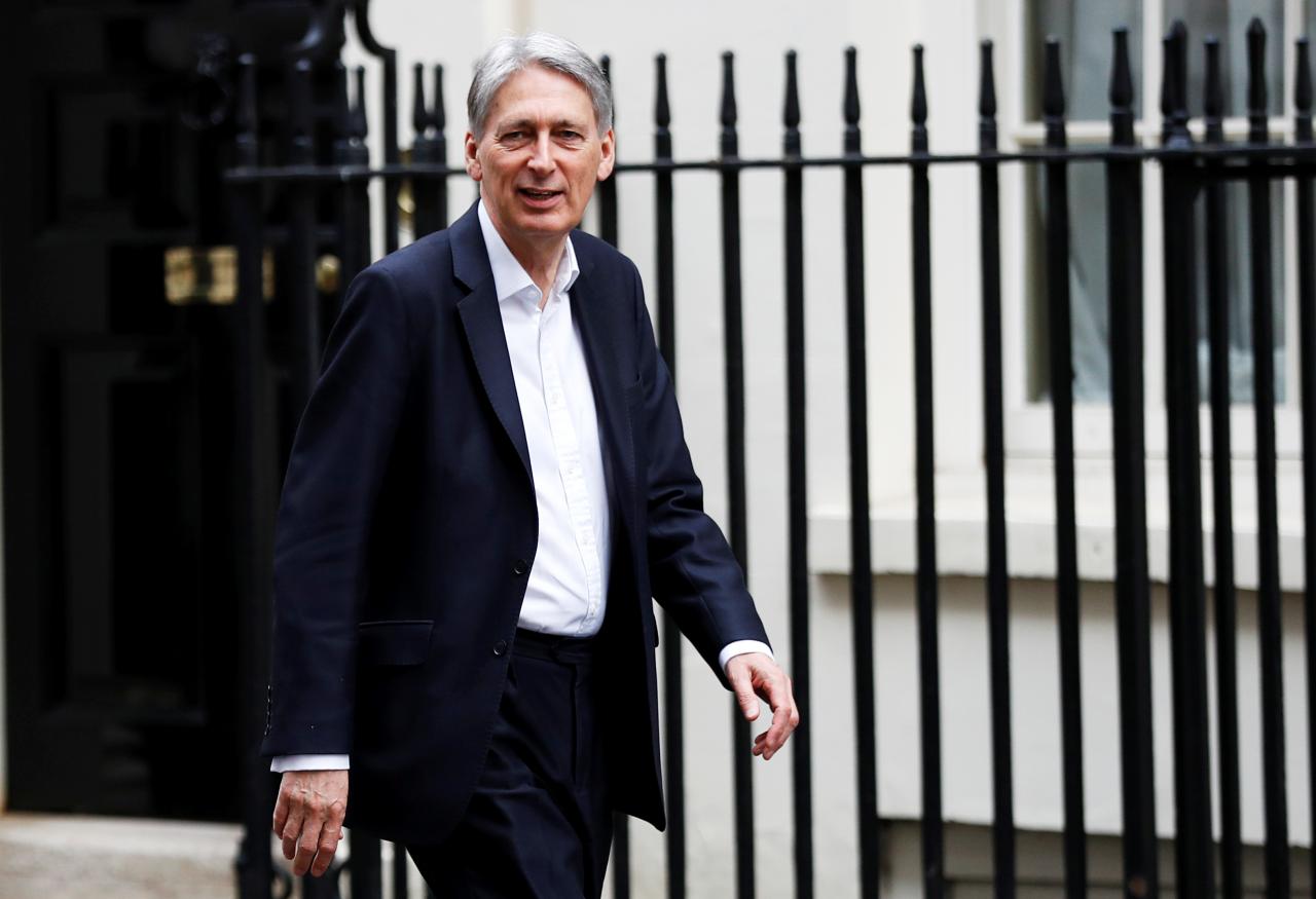 Chancellor Hammond to give brighter outlook for UK's Brexit-bound economy