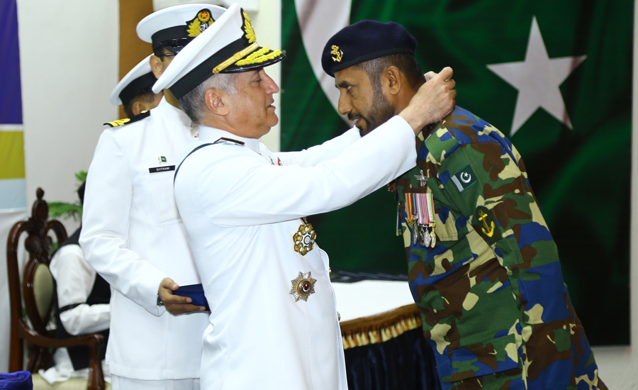 CNS Zafar Abbasi confers military awards on Pakistan Navy personnel