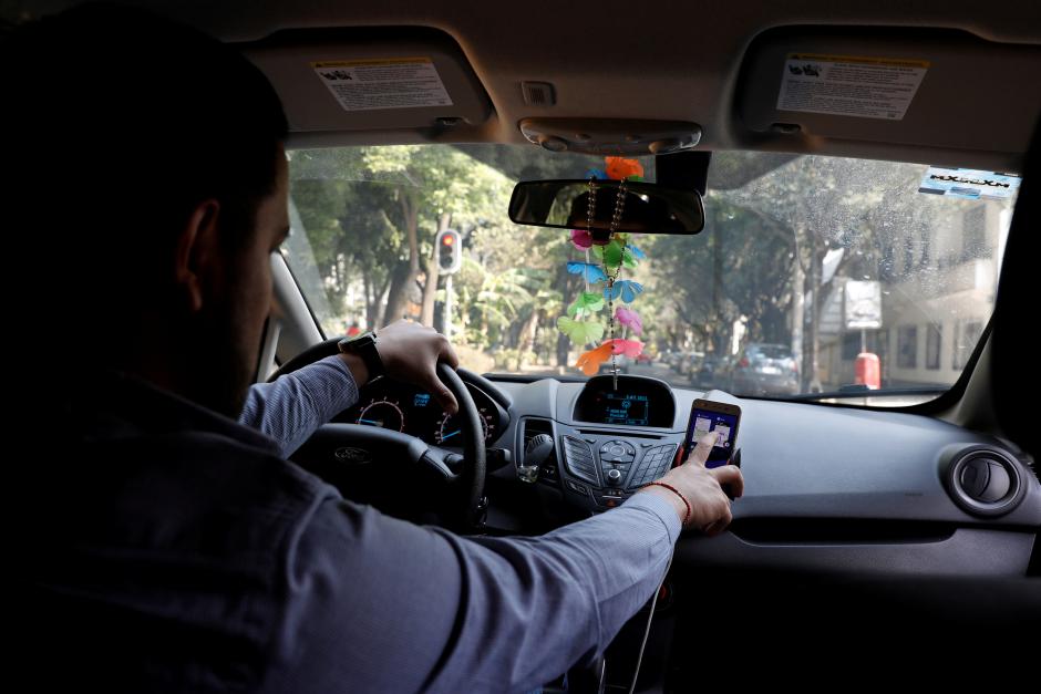 Chinese Uber rival Didi launches in Mexico, recruits drivers