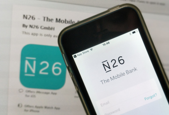 German mobile bank N26 to launch in Britain, US in 2018.