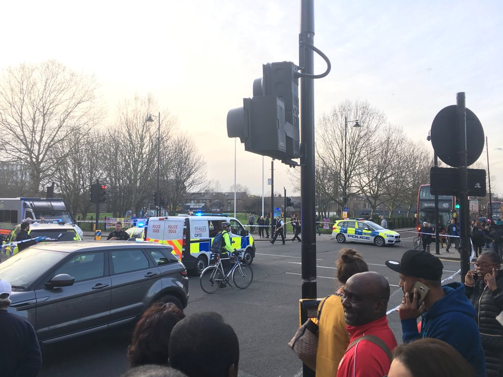 London police call urgent meeting after six more stabbings