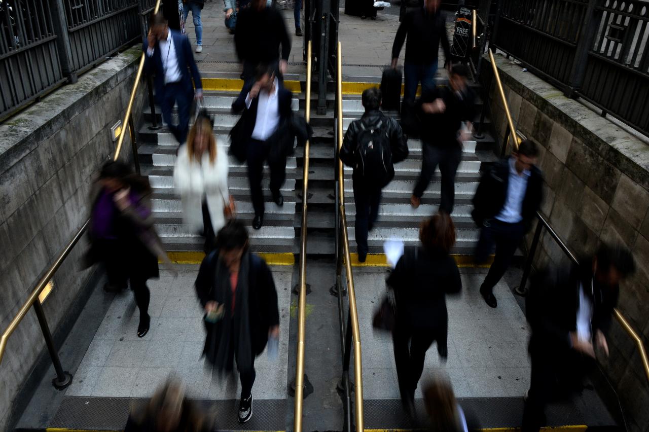 UK employers plan to raise pay by more over coming year