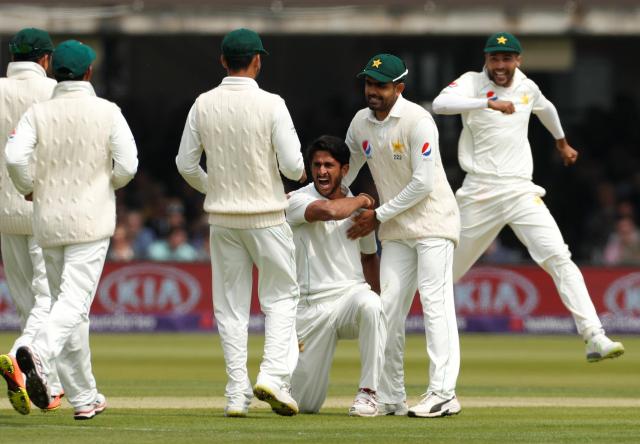 Pakistan make careless England suffer at Lord's