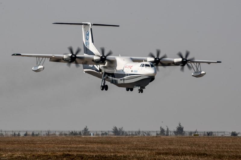 China to deliver world's largest amphibious aircraft by 2022: Xinhua