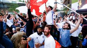 Hooliganism fear fading, English fans enjoy next Russian city