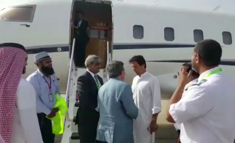 Imran Khan reaches homeland after performing Umrah