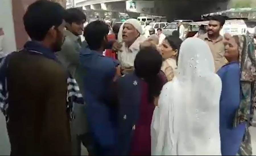 Love marriage: Girl’s parents thrash, kidnap boy from Multan courts