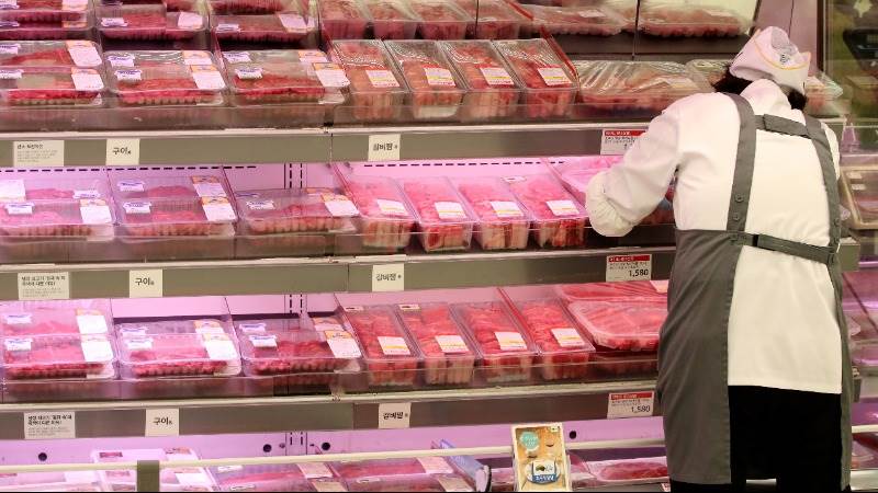 China to lift ban on imports of UK beef: Hammond