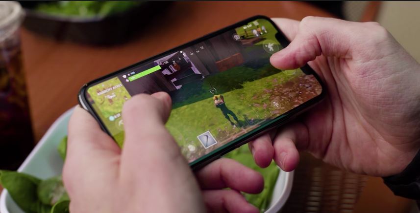 French design studio takes aim at hit game Fortnite on mobile phones