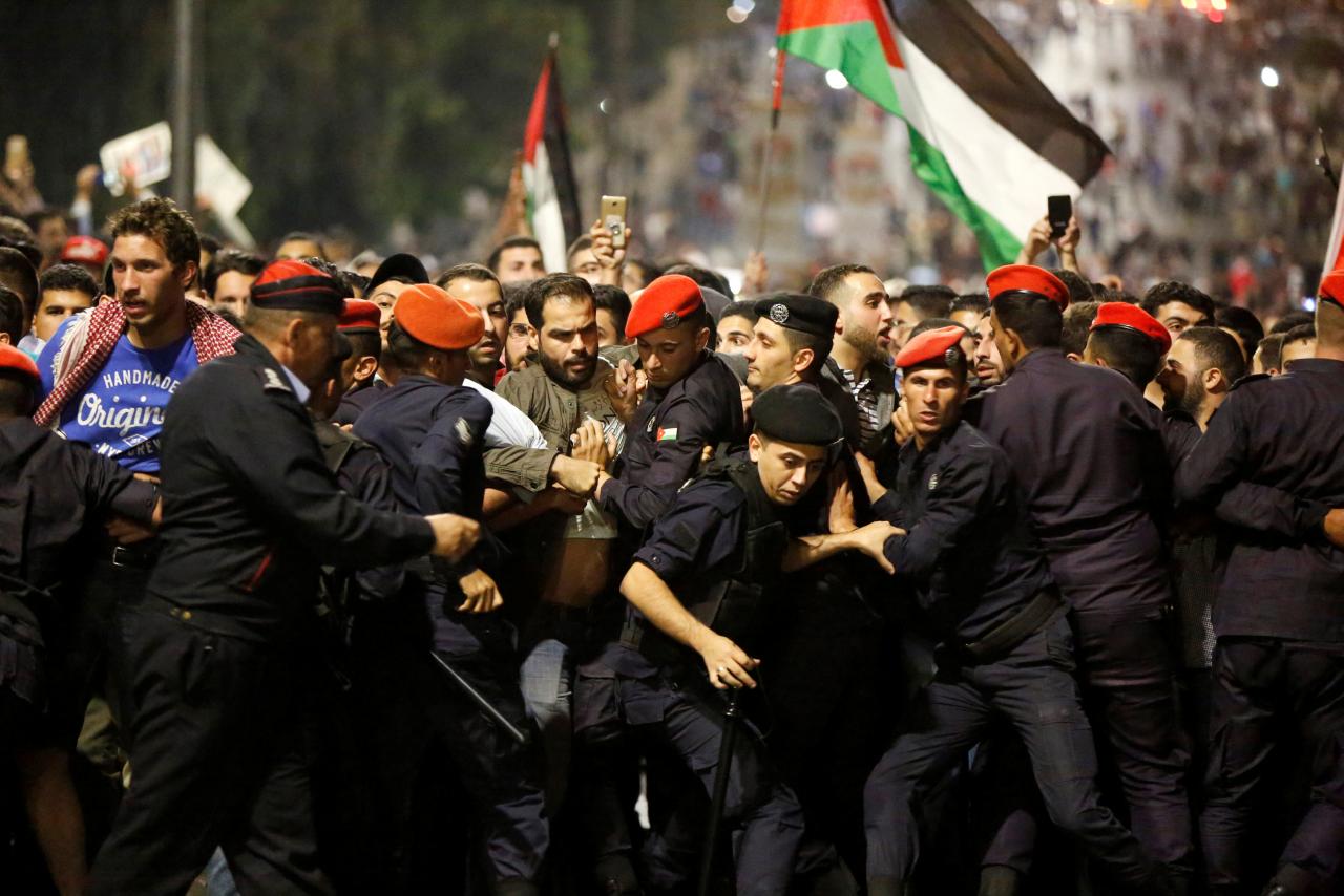 Jordanian PM rejects demands to scrap tax law after protests