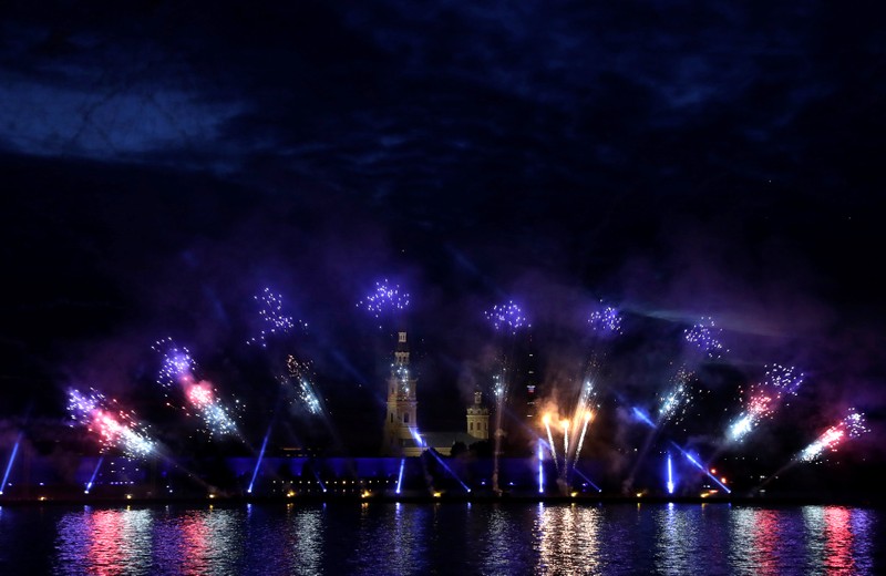 Millions gather as fireworks brighten St Petersburg's skies