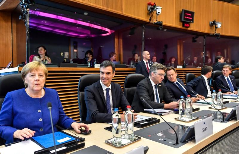 Merkel presses over migration as 'European solution' fails